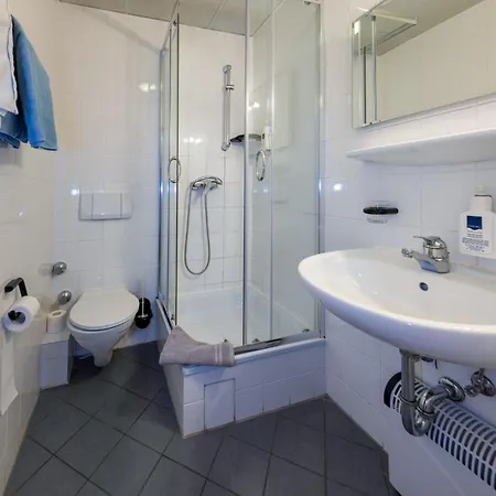 Отель Zum Niestetal