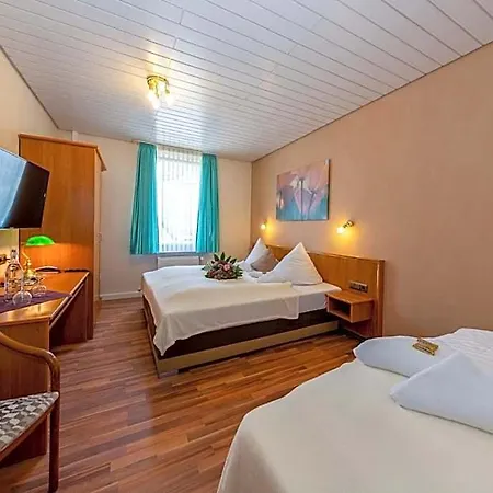 Hotell Zum 2*