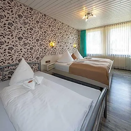 Zum Hotell 2*