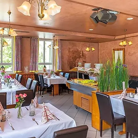 Hotell Zum Niestetal